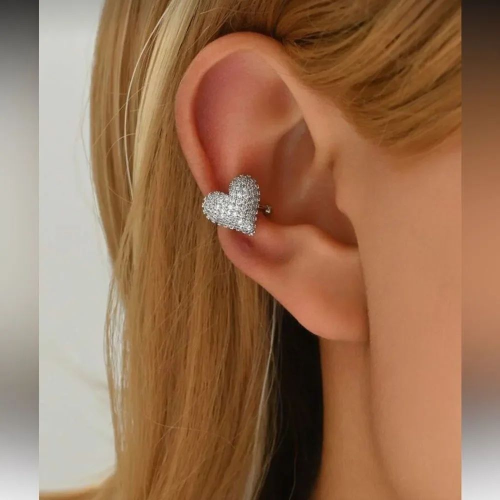 Heart ear cuff N1683